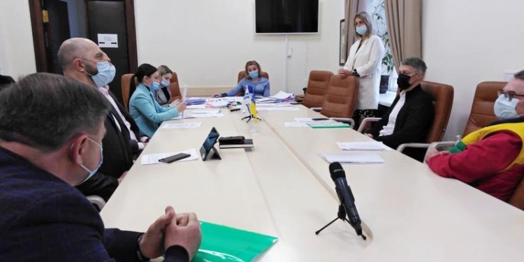 «Де-факто «Сказку» сдали в аренду»: депутаты Николаевского горсовета решили вплотную заняться детским городком (ВИДЕО)