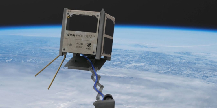 Финляндия собирается запустить в космос деревянный спутник