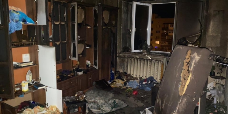 Ночью в Николаеве на пожаре погибла женщина (ФОТО)