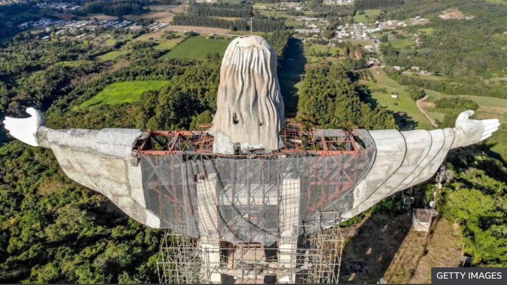 Будет третьей в мире по величине. В Бразилии возводят статую Христа высотой 43 метра (ФОТО, ВИДЕО) 5