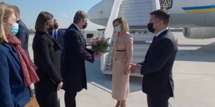 Зеленский уже в Париже, встречается с Макроном тет-а-тет (ВИДЕО)