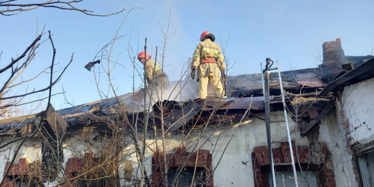 В Первомайске на пожаре неэксплуатируемого здания нашли труп мужчины (ФОТО)