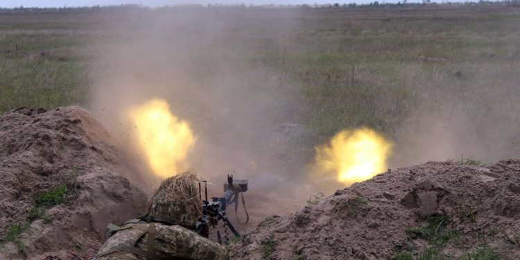 Николаевские десантники отработали действия во время боя (ФОТО)