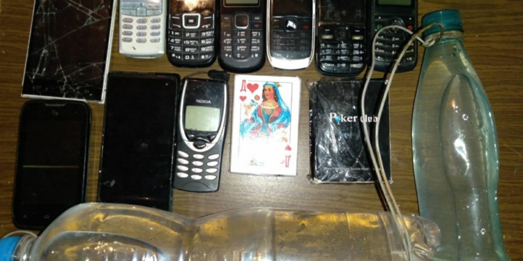 Карты тоже нельзя: «летающая бандероль» до заключенных Арбузинской колонии не дошла (ФОТО)