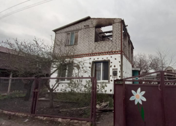 В дачном кооперативе под Николаевом горел двухэтажный жилой дом (ФОТО)