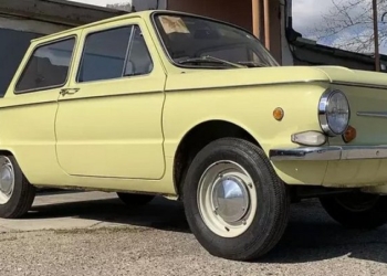 В Николаеве за $10 тыс. продали 45-летний «ушастый» «Запорожец» (ФОТО)