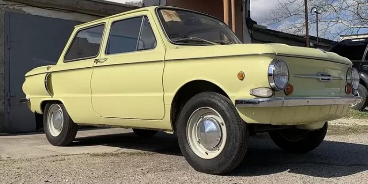 В Николаеве за $10 тыс. продали 45-летний «ушастый» «Запорожец» (ФОТО)