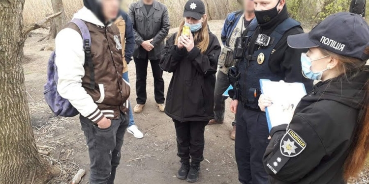 В Николаеве нацгвардейцы задержали несовершеннолетнего распространителя наркотиков (ФОТО)