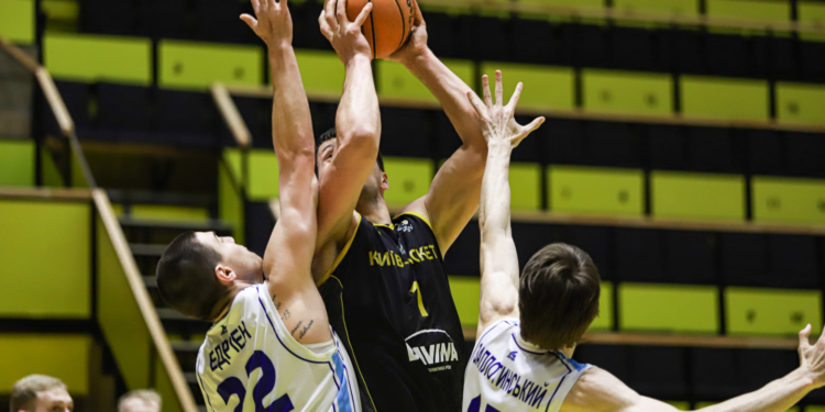 МБК «Николаев» на выезде уступил лидеру чемпионата «Киев-Баскету» (ФОТО)