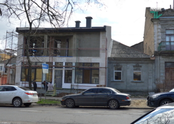 Упал потолок, на стенах трещины. Как в старом центре Николаева дом “перестроили” и при чем тут «Пропозиция» (ФОТО и ВИДЕО)