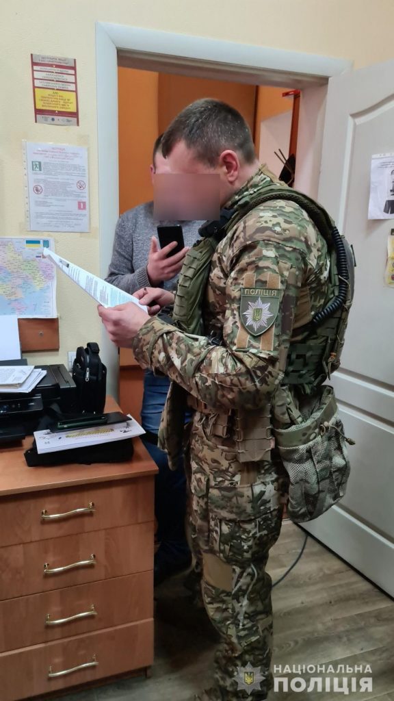 На Николаевщине мужчина угрожал взорвать гранату в жилом доме. Его задержали (ФОТО) 3