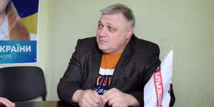 “Нет продаже земли до референдума”. Николаевская “Батькивщина” подписала меморандум с УНП (ФОТО)