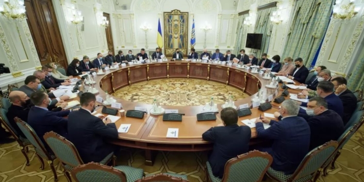 Итоги заседания СНБО. Зеленский заявил о санкциях против очередных 12 топ-контрабандистов (ВИДЕО)