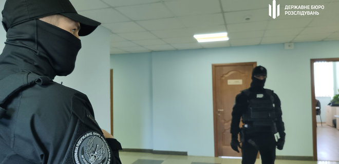 ГБР со спецназом обыскивало заводы Порошенко и Гладковского