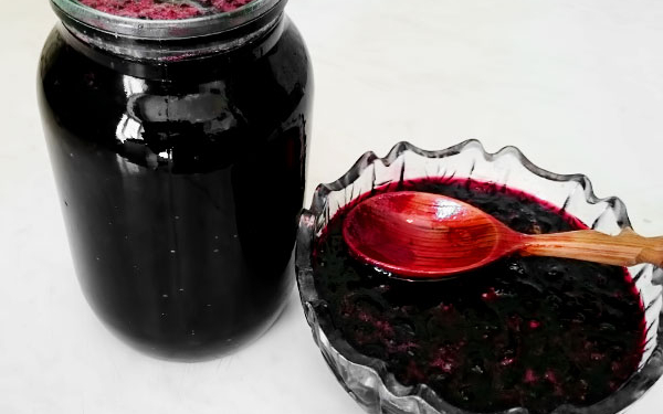 Француз продал мэрии заброшенное здание, – в нем нашли золото в банках с вареньем на сумму в 5 раз больше цены продажи