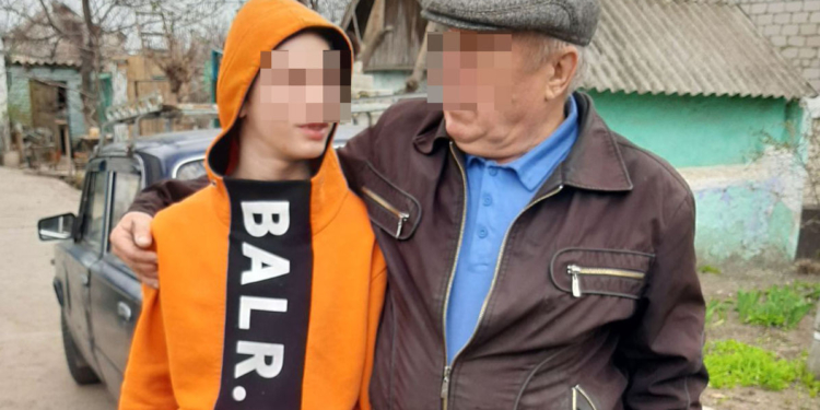 В Вознесенске полицейские вернули деду сбежавшего 13-летнего внука (ФОТО)