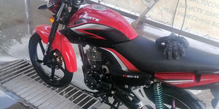 В Первомайске угнали симпатичный красный мотоцикл (ФОТО)