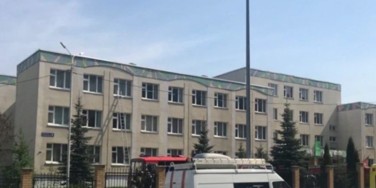 В Татарстане день траура: в гимназии в Казани в результате стрельбы погибли 9 человек, еще 8 раненых – в тяжелом состоянии