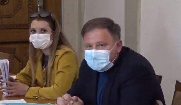 Конкурс на возчиков мусора в Николаеве: Чайка требовал включить в состав конкурсной комиссии депутатов, но его не поддержали (ВИДЕО)