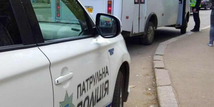 «Вам хочется вернуться в «красную» зону?»: главный патрульный Николаевщины – о количестве нарушителей карантинных требований в маршрутках