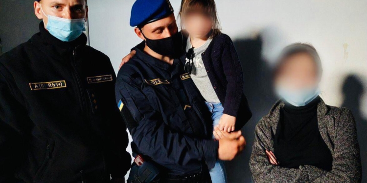 В Николаеве пропала 8-летняя девочка. Полиция бросила на ее поиски все силы и нашла (ФОТО)