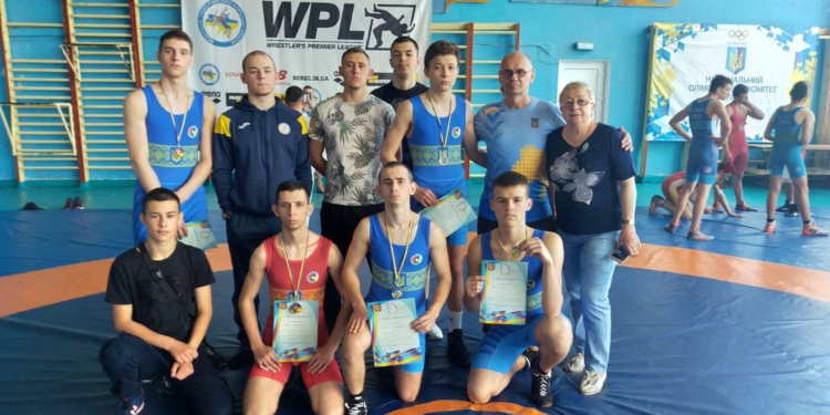 Николаевцы завоевали 7 наград чемпионата Украины по вольной борьбе среди спортсменов с нарушениями слуха (ФОТО)