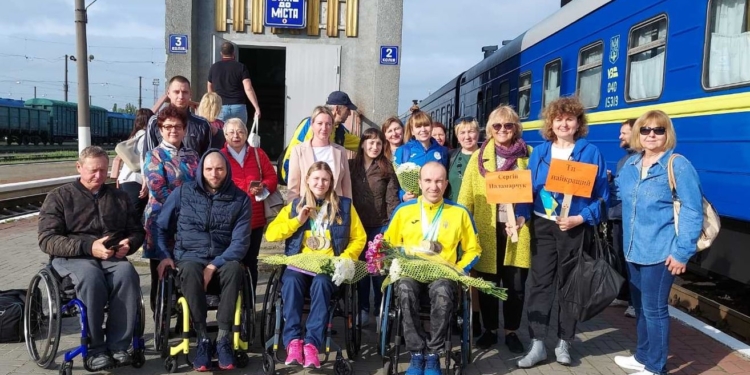 В Николаеве встретили пловцов-паралимпийцев, завоевавших на чемпионате Европы 7 медалей (ФОТО)