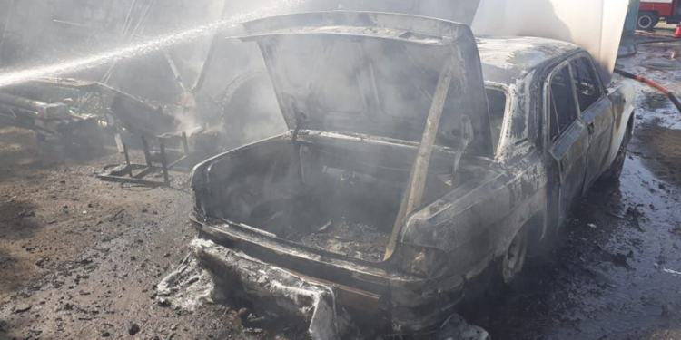 Несчастливый ремонт: в Веселиново сгорела «Волга» (ФОТО)