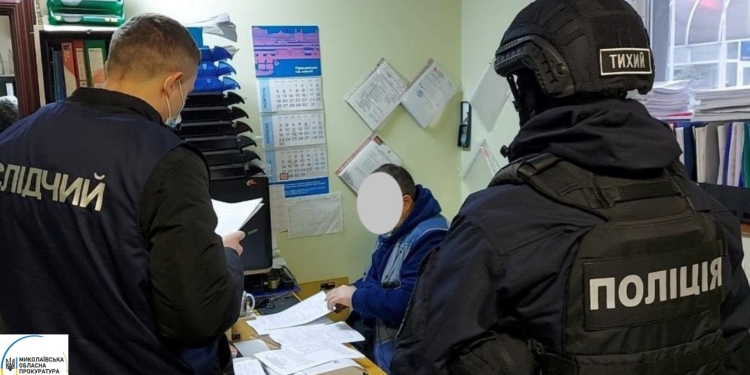 Реконструкция сквера им.Александрова: в Николаеве будут судить экс-работника Департамента ЖКХ и подрядчика за завладение свыше 200 тыс. грн