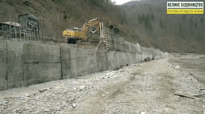 Самую высокую подпорную стенку в 6 м возвели дорожники в Карпатах (ФОТО, ВИДЕО) 1