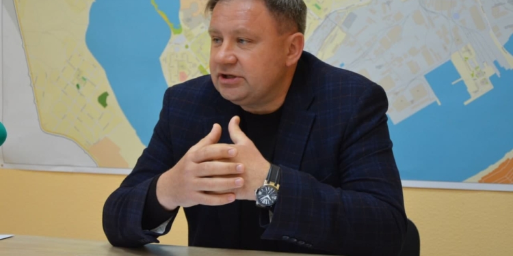 Город Николаев не хочет быть в Николаевском районе? И кто за это заплатит?