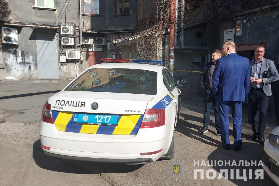 В центре Николаева в квартире нашли труп убитого мужчины (ФОТО) 5
