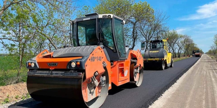 Ігор Кузьмін проінспектував ремонт дороги місцевого значення О150214 Баштанка-Березнегувате (ФОТО)