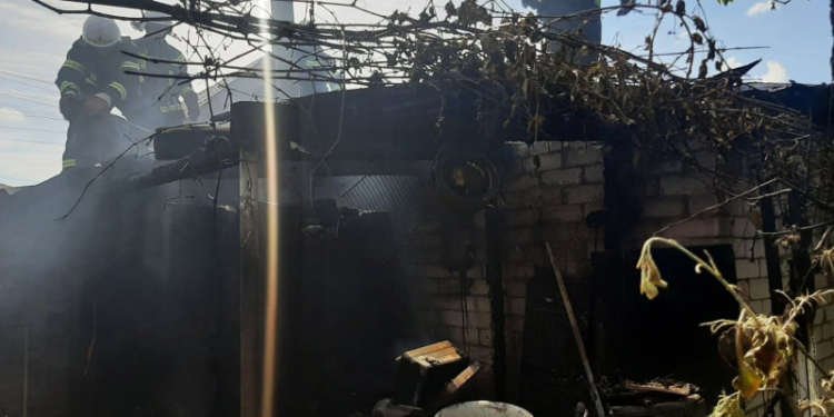 В Мешково-Погорелово горела хозпостройка (ФОТО)