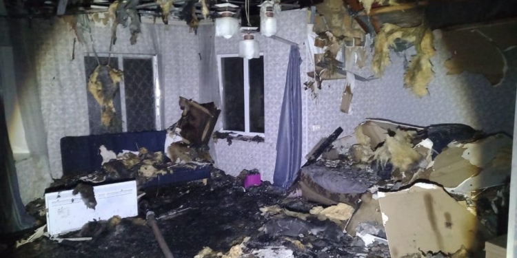 В Шевченково ночью тушили жилой дом (ФОТО)