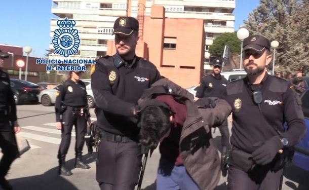 Испанец четвертовал мать и ел ее две недели