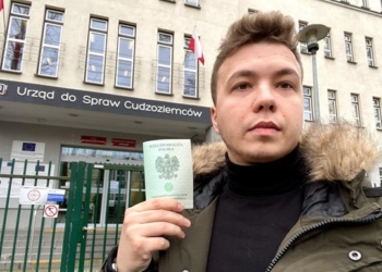 Белорусский истребитель посадил пассажирский самолет Афины-Вильнюс, чтобы задержать основателя NEXTA. Ему грозит смертная казнь (ФОТО)