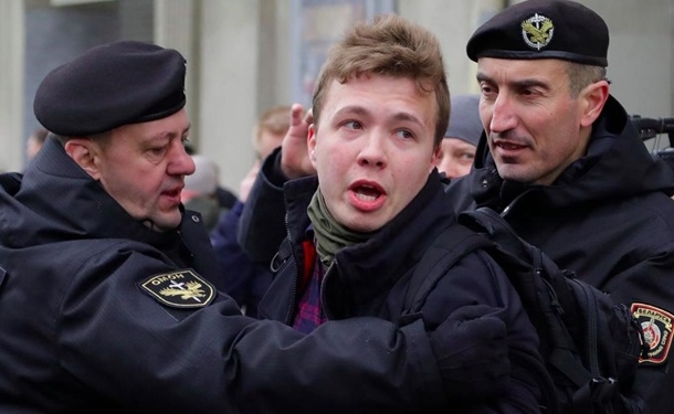 Белорусский истребитель посадил пассажирский самолет Афины-Вильнюс, чтобы задержать основателя NEXTA. Ему грозит смертная казнь (ФОТО)