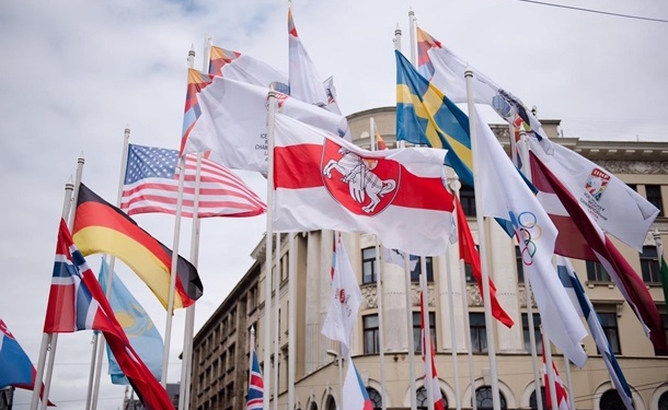 Цена флага: Беларусь и Латвия обменялись высылкой дипломатов