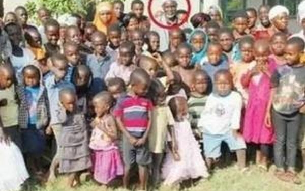 В Зимбабве отец 151 ребенка ждет завершения карантина, чтобы взять 17-ую жену