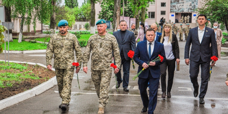 Николаевских морпехов с профессиональным праздником поздравил командующий Юрий Содоль (ФОТО)