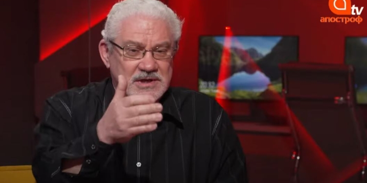 Судья КСУ в отставке заявил, что каждого украинского президента можно привлечь за госизмену (ВИДЕО)