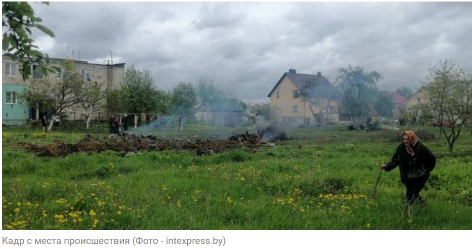В Беларуси разбился военный самолет - упал на жилой район в Барановичах (ФОТО, ВИДЕО) 5