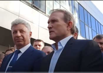 Суд оставил Медведчука под домашним арестом. Он недоволен (ВИДЕО)