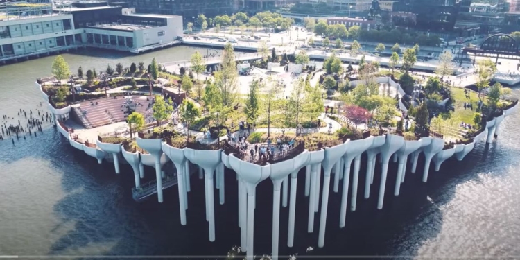 На Манхэттене открыли футуристический остров-парк – висит в воздухе (ФОТО, ВИДЕО)