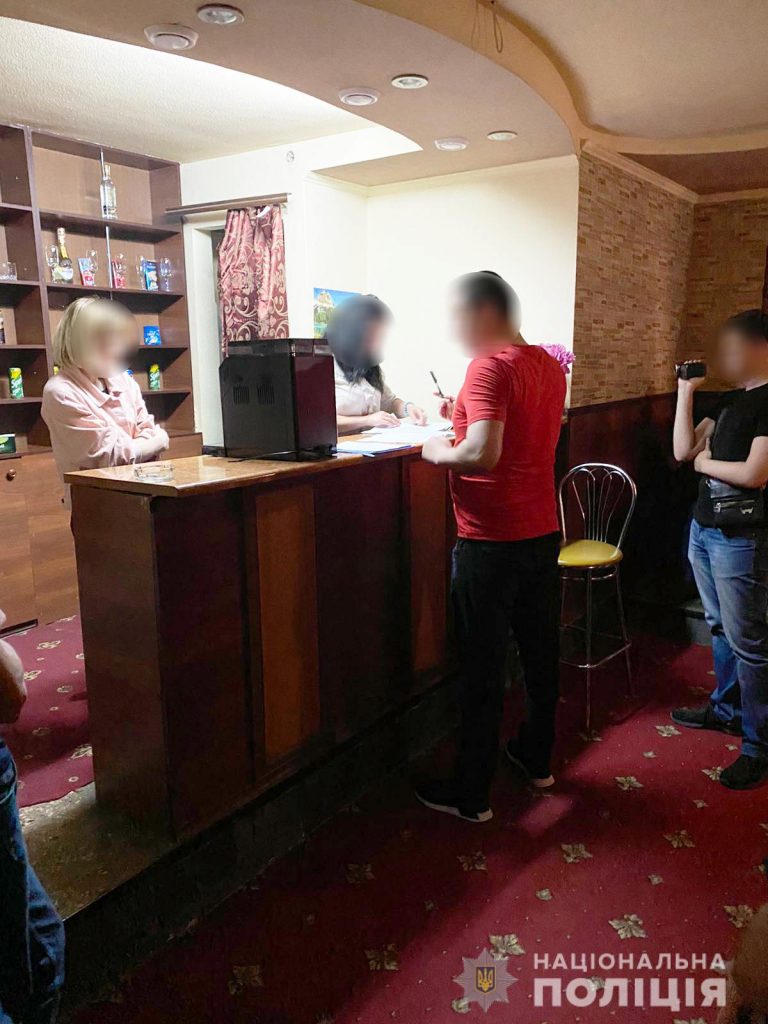 В центре Вознесенска полиция обнаружила подпольный рай для игроманов (ФОТО) 1