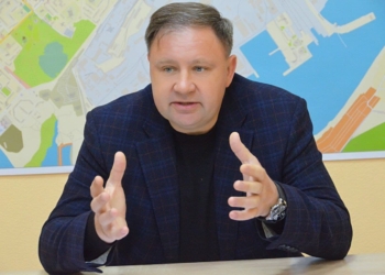 В Николаеве депутатский корпус превращают в английскую королеву, а незаконный исполком узурпирует власть, – В.Чайка (ФОТО, ВИДЕО)