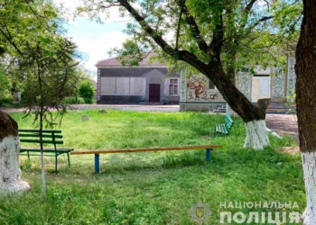 В Доманевке поссорились 2 компании у магазина. Дело закончилось стрельбой (ФОТО)