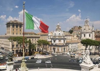 Италия открывается для туристов. Но не для всех