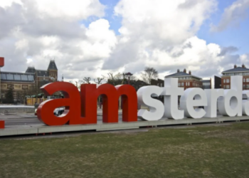 В Нидерландах министра экономики отправили на 3 месяца в отпуск из-за эмоционального выгорания